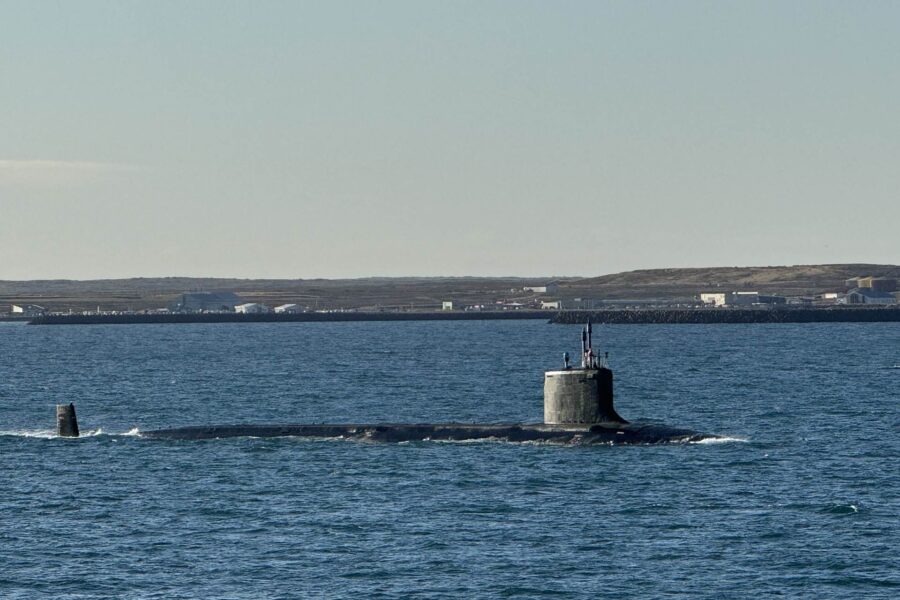 Bandaríski kafbáturinn USS Indiana úti fyrir ströndum Íslands í október.